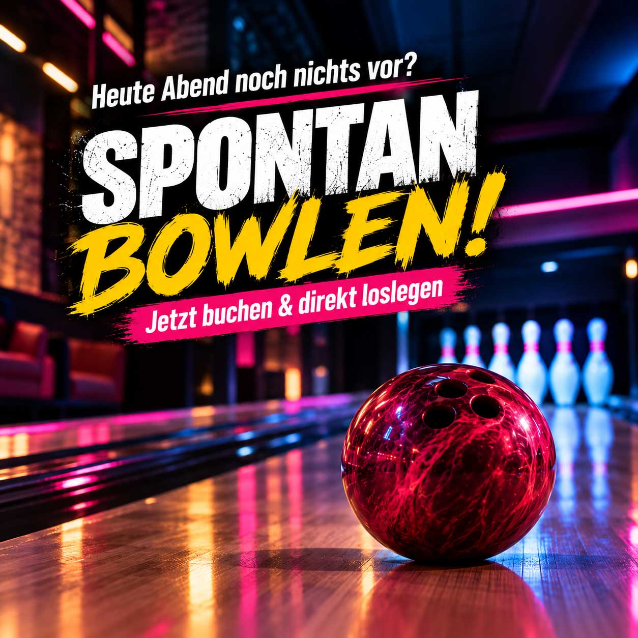 Spontan bowlen bei PINS Bremen – Bowlingbahn mit Bowlingkugel und Pins